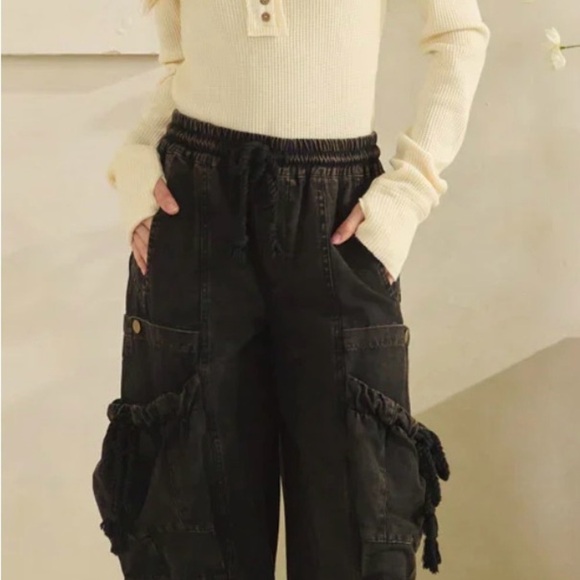 Oli & Hali Pants - OLI AND HALI WASHED ELASTIC WAIST STRING POINT BIG POCKET PANTS Size L waist 20’